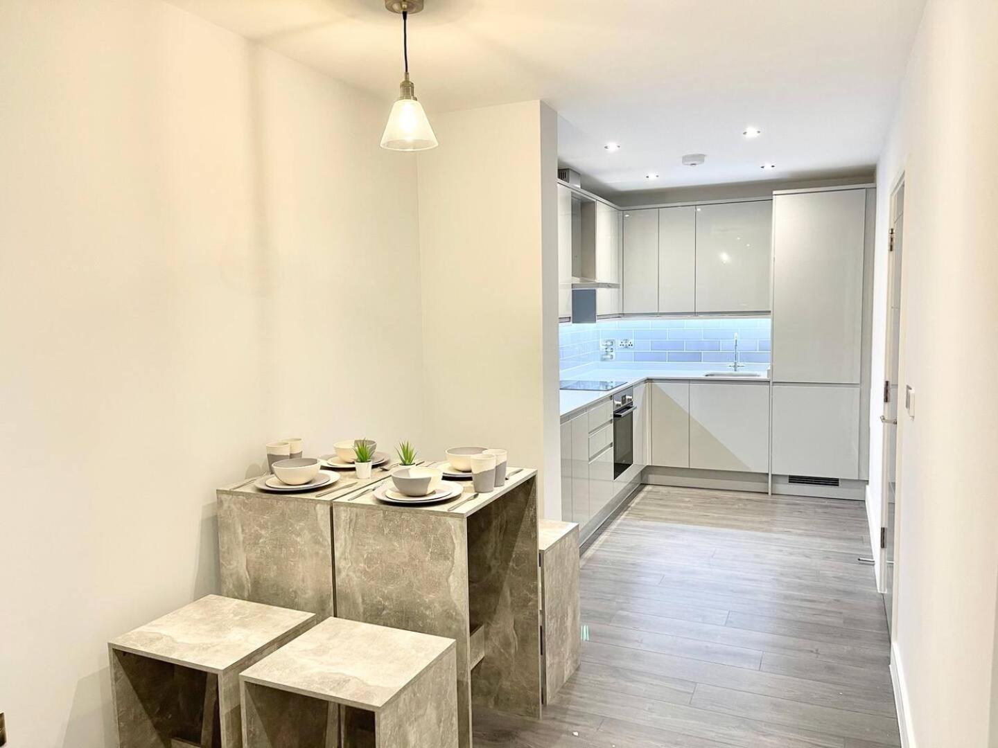 D & D Luxury Apartments Stanmore  Ngoại thất bức ảnh