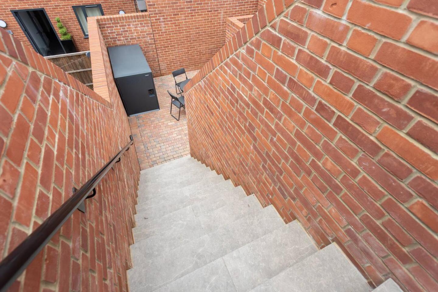 D & D Luxury Apartments Stanmore  Ngoại thất bức ảnh