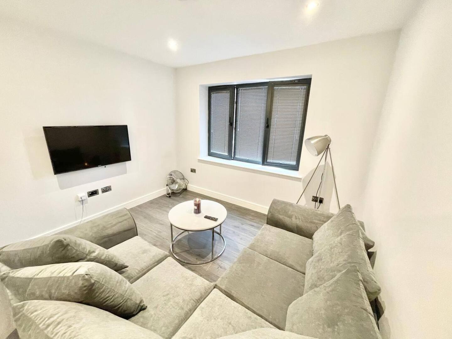 D & D Luxury Apartments Stanmore  Ngoại thất bức ảnh