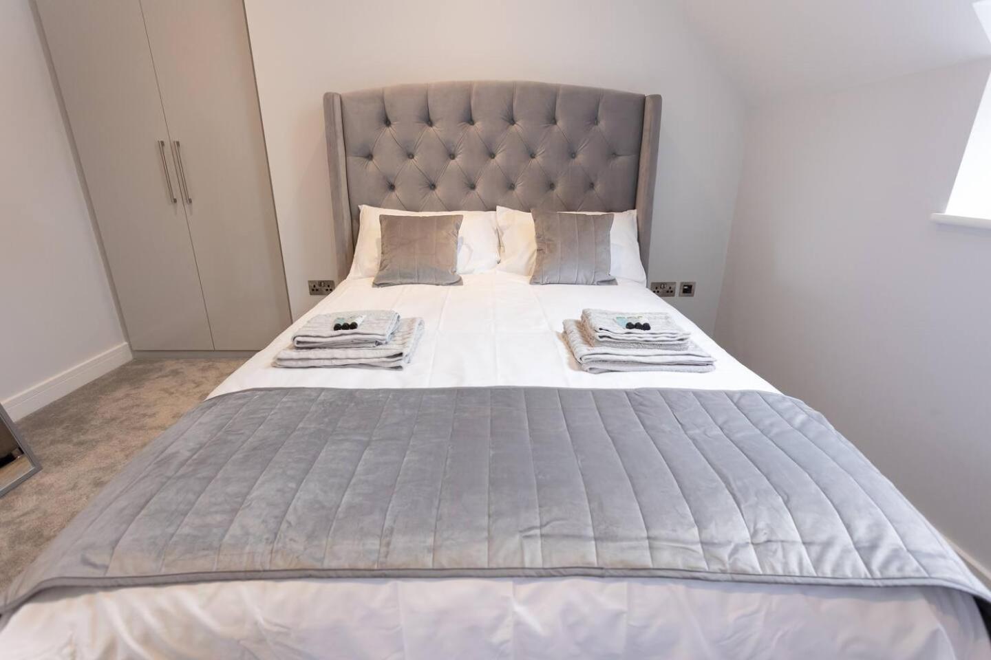 D & D Luxury Apartments Stanmore  Ngoại thất bức ảnh