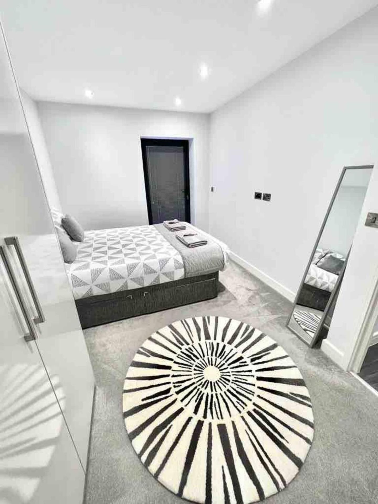D & D Luxury Apartments Stanmore  Ngoại thất bức ảnh