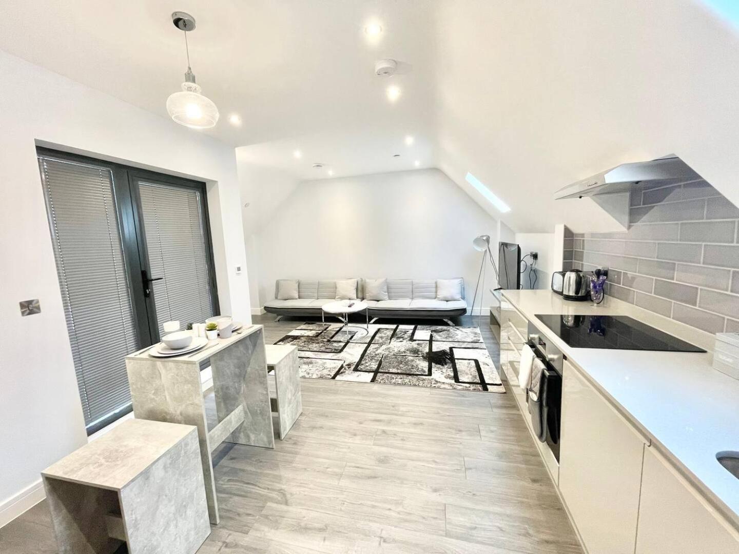 D & D Luxury Apartments Stanmore  Ngoại thất bức ảnh